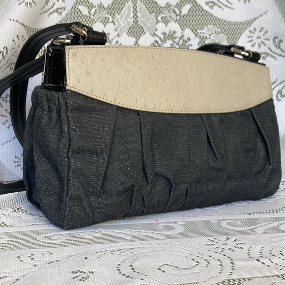 MICHE Classic Shell. Measures 18”x11.5. Fits Classic Base 5.75”x6.5”x11.75”. - Picture 2 of 4